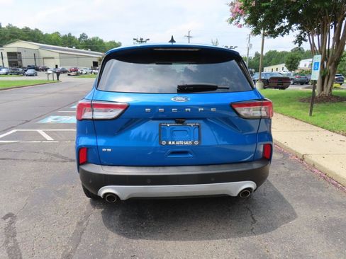 Used 2020 Ford Escape SE FWD image 6