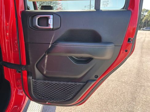 Used 2020 Jeep Gladiator Overland image 46