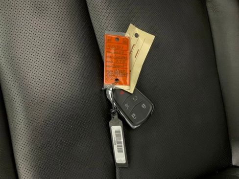 Used 2024 Cadillac XT5 Sportv w/ Technology Package image 41