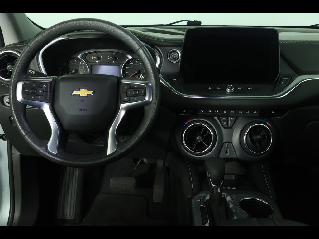 Used 2023 Chevrolet Blazer LT w/ Convenience Package AWD/4WD image 17