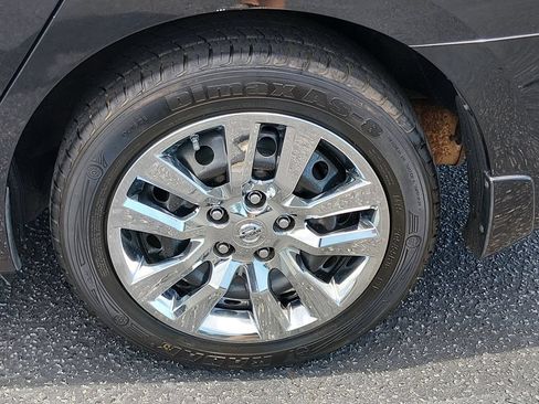 Used 2015 Nissan Sentra S FWD image 18