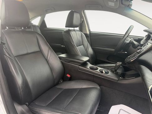 Used 2018 Toyota Avalon image 15