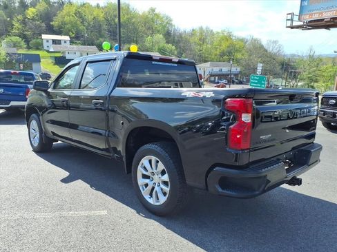 Used 2023 Chevrolet Silverado 1500 Custom w/ LPO, Dark Essentials Package image 4