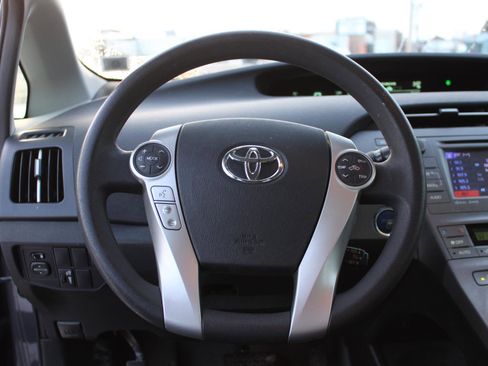 Used 2015 Toyota Prius One image 8