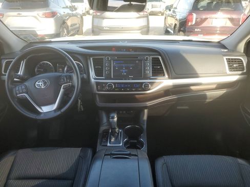 Used 2019 Toyota Highlander Plus image 9