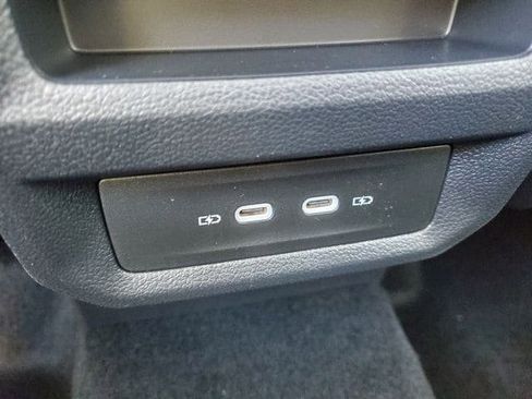 New 2026 Volkswagen Taos SE image 12