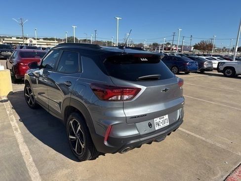 Used 2021 Chevrolet TrailBlazer RS w/ Sun and Liftgate Package image 6