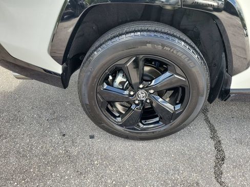 Certified 2020 Toyota RAV4 XSE AWD/4WD image 30