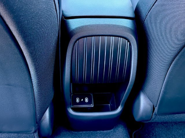Used 2027 Hyundai Kona SE FWD image 18