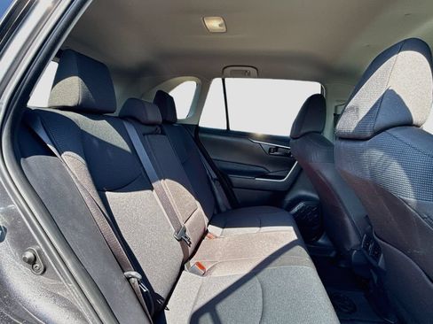 Used 2025 Toyota RAV4 LE FWD image 28