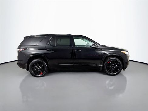 Used 2020 Chevrolet Traverse Premier w/ Redline Edition AWD/4WD image 18