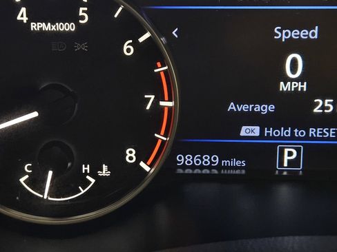 Used 2023 Nissan Altima 2.5 SR FWD image 11