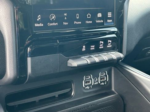 Used 2023 RAM 1500 Laramie RWD image 40