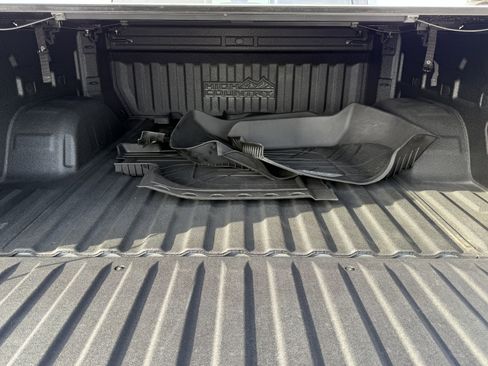 Used 2021 Chevrolet Silverado 1500 High Country w/ Technology Package image 15