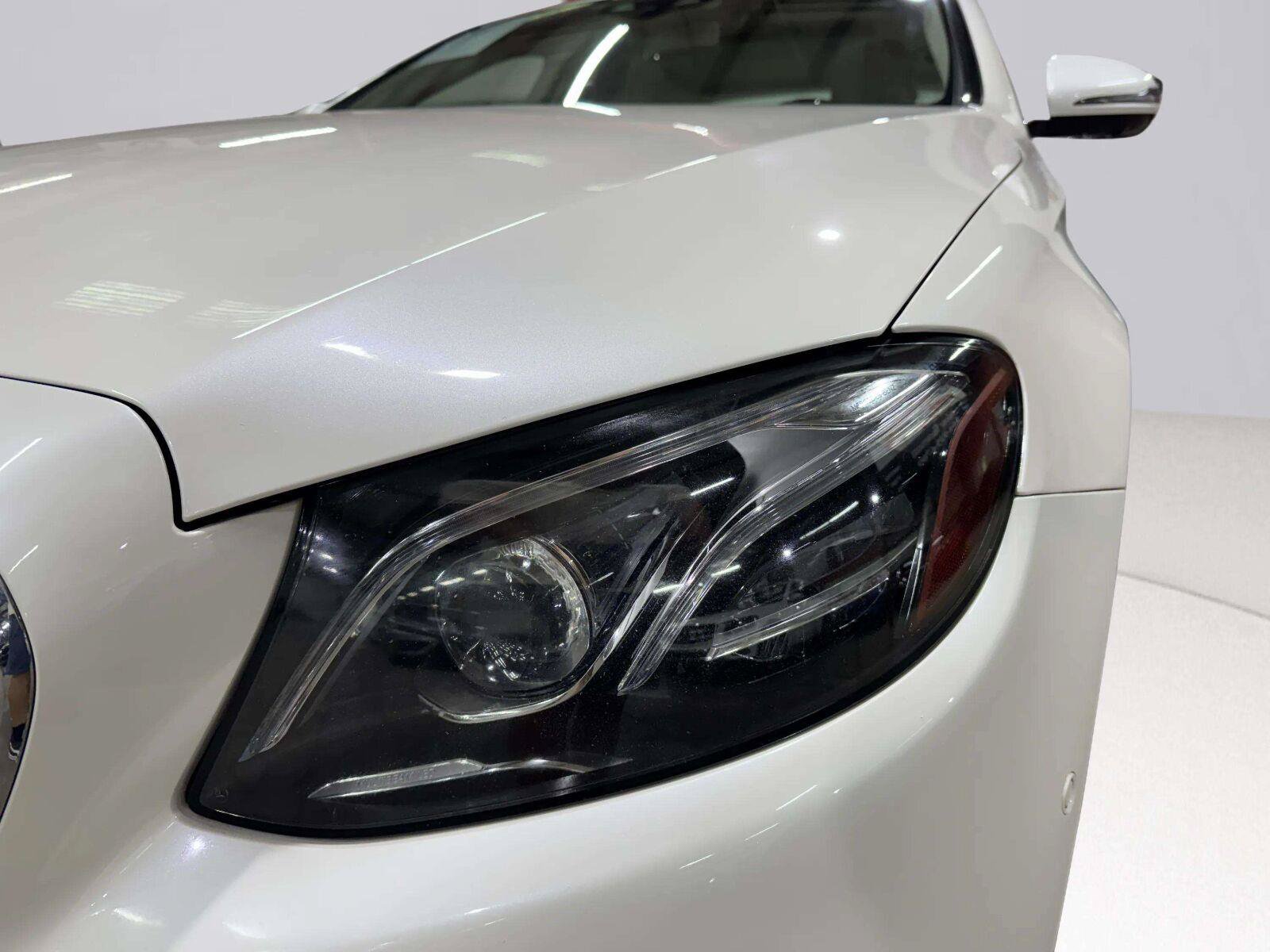 Used 2017 Mercedes-Benz E 300 image 8