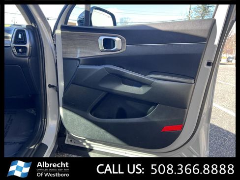 Used 2022 Kia Sorento S w/ Panoramic Sunroof Package image 22