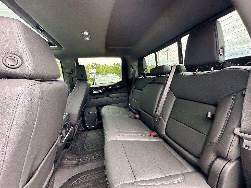 Used 2025 GMC Sierra 1500 SLT w/ SLT Premium Package AWD/4WD image 17