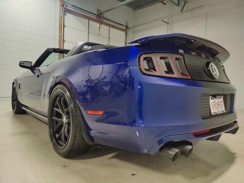 Used 2013 Ford Mustang Shelby GT500 RWD image 49