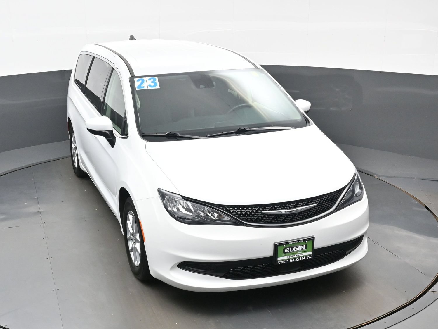 Used 2023 Chrysler Voyager LX FWD image 45