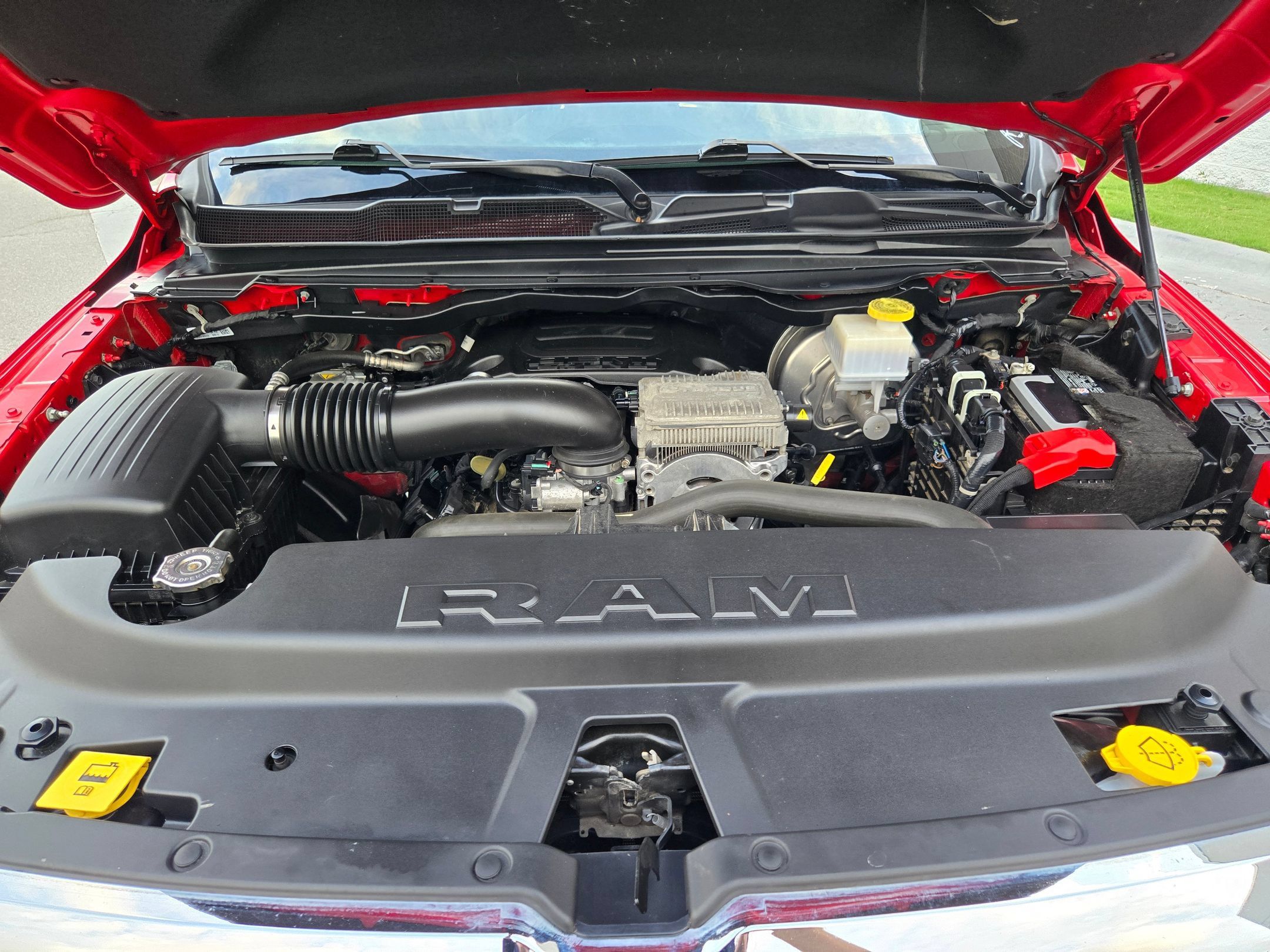 Used 2024 RAM 1500 Laramie RWD image 19