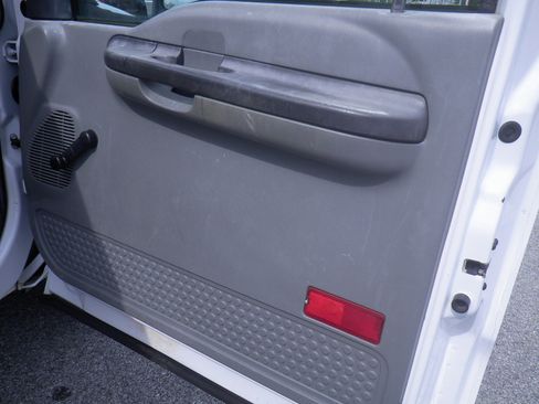 Used 2005 Ford F350 4x4 SuperCab DRW Super Duty image 19