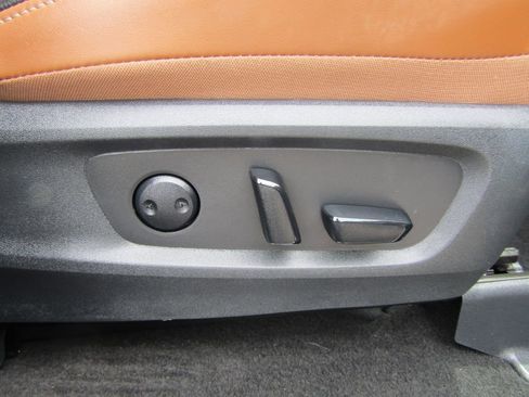 Used 2025 Nissan Pathfinder Platinum w/ Cargo Package AWD/4WD image 38