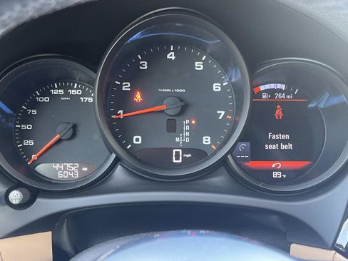Used 2020 Porsche Macan AWD/4WD image 46