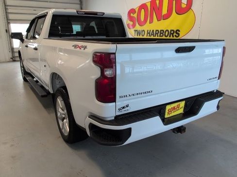 Used 2023 Chevrolet Silverado 1500 Custom image 4