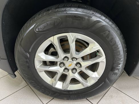 Used 2019 Chevrolet Traverse LS image 16