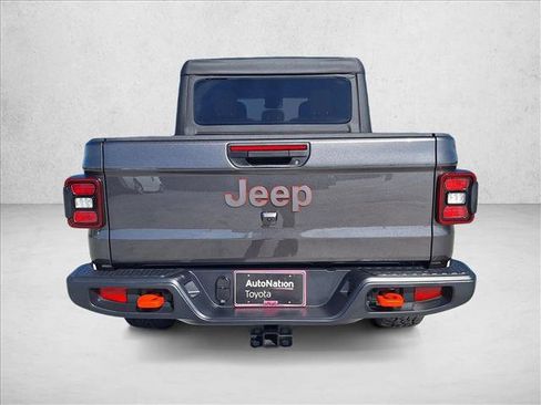 Used 2025 Jeep Gladiator Mojave image 6