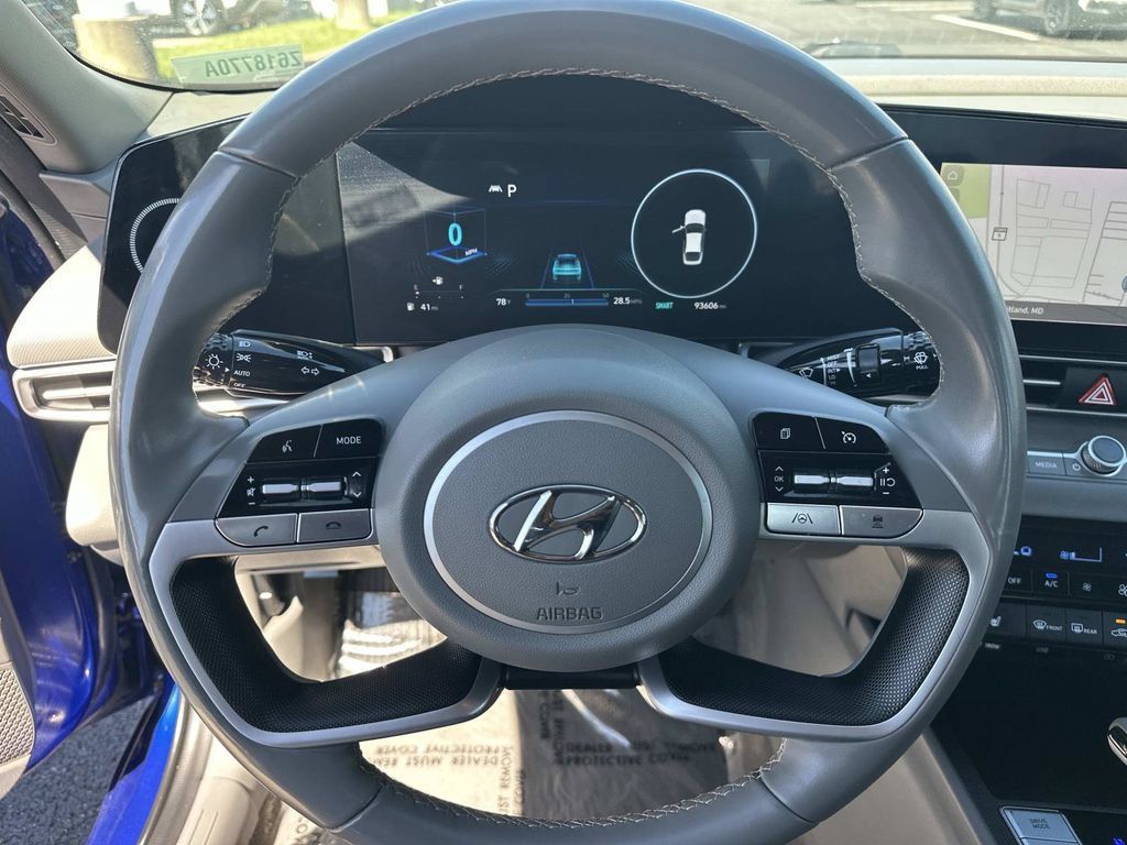 Used 2023 Hyundai Elantra SEL w/ Convenience Package FWD image 18