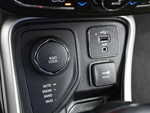 Used 2020 Jeep Compass Latitude AWD/4WD image 43
