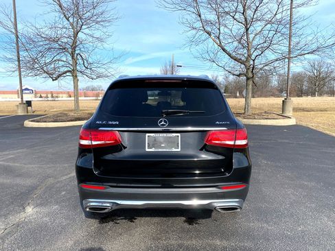 Used 2019 Mercedes-Benz GLC 300 4MATIC w/ Premium Package image 6