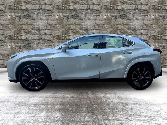 Used 2025 Lexus UX 300h AWD w/ Accessory Package (Z1) image 4