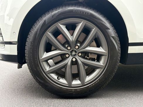 Used 2026 Land Rover Range Rover Velar Dynamic SE image 12