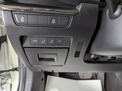 Used 2022 MAZDA MAZDA3 s FWD image 14