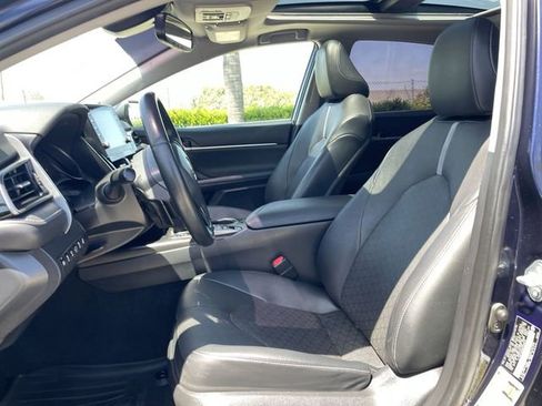Used 2022 Toyota Camry XSE w/ Navigation Package FWD image 19