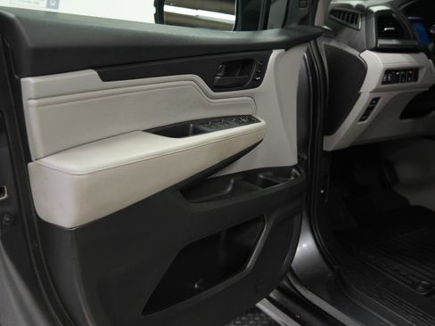 Used 2018 Honda Odyssey Touring image 26