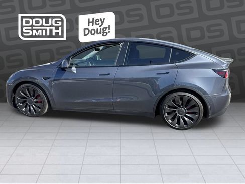 Used 2022 Tesla Model Y Performance AWD/4WD image 2