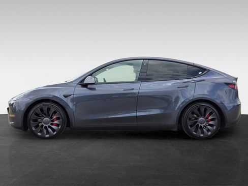 Used 2022 Tesla Model Y Performance AWD/4WD image 7