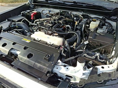 Used 2025 Toyota Tacoma SR image 28