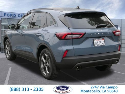 Used 2025 Ford Escape ST-Line w/ Equipment Group 301A image 7