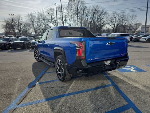 New 2025 Chevrolet Silverado EV RST image 12