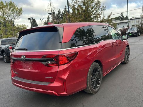 Used 2025 Honda Odyssey Sport-L image 3