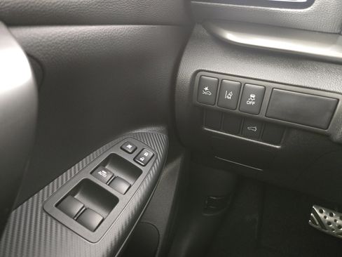 Used 2025 Mitsubishi Eclipse Cross Black Edition image 28