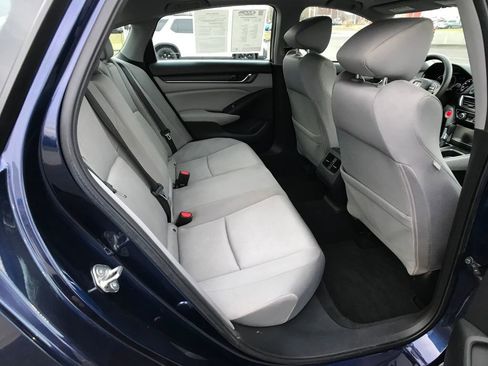 Used 2019 Honda Accord EX image 11