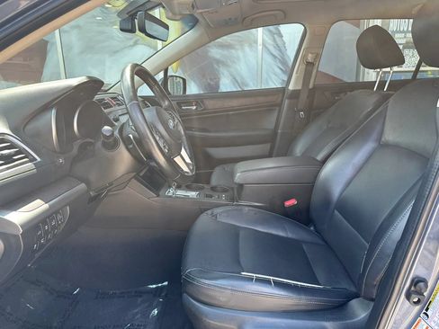 Used 2017 Subaru Outback 3.6R Limited AWD/4WD image 10