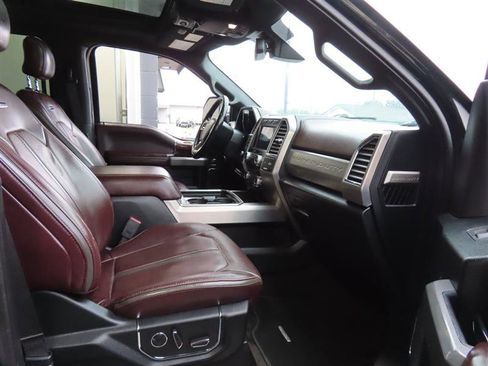 Used 2017 Ford F450 Platinum w/ Platinum Ultimate Package image 30