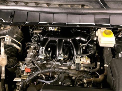 Used 2025 Nissan Pathfinder SV AWD/4WD image 30