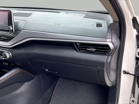 Used 2025 Nissan Altima 2.5 SR FWD image 19